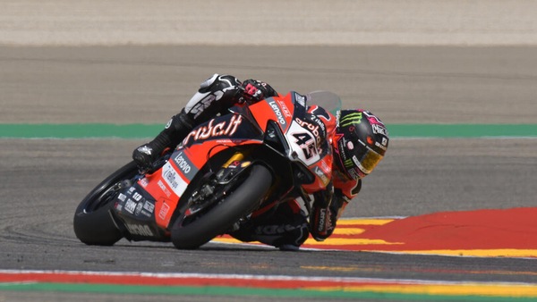 SBK Aragon, Redding: “Gomma posteriore finita, mai avuto questo problema”