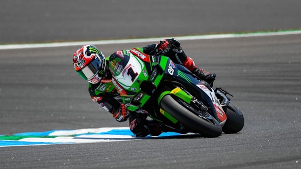 SBK Estoril, Gara 2: Rea vince ancora, Davies salva la Ducati