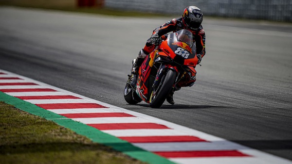 MotoGP Catalogna: Oliveira porta la KTM in paradiso, 7° Bagnaia