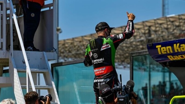 SBK Misano, bentornato pubblico: i fan acclamano Rea