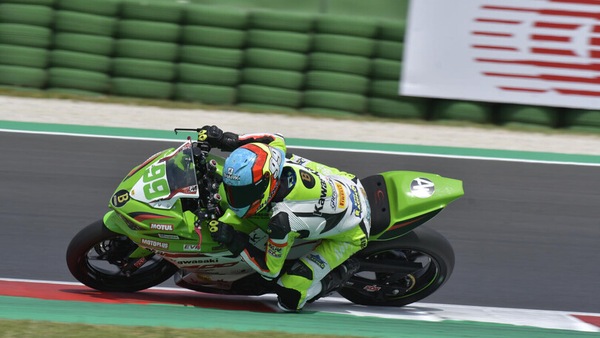 SSP300 Misano, Gara 1: Huertas in volata su Booth-Amos