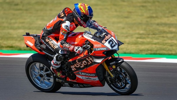 SBK Misano: Rinaldi fa il bis nella Superpole Race, Bassani 6°