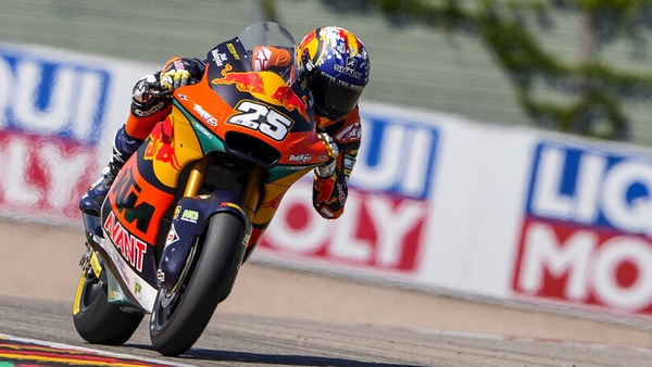 Moto2 GP Germania: Raul Fernandez in pole con record, 2° Di Giannantonio