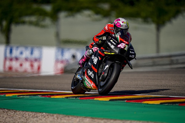 GP Germania, Espargaro: “Risultati così potrebbero convincere Dovizioso”
