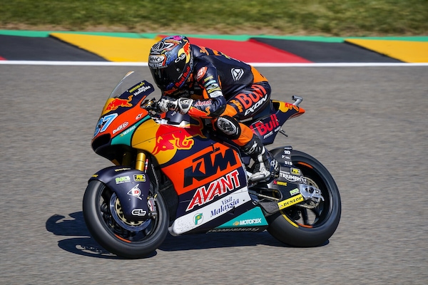 Moto2 GP Germania: Gardner domina e allunga, podio per Bezzecchi