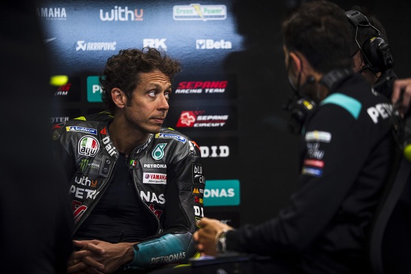 MotoGP Olanda, Rossi punge Michelin: "Neanche loro sanno quale sia la gomma giusta"