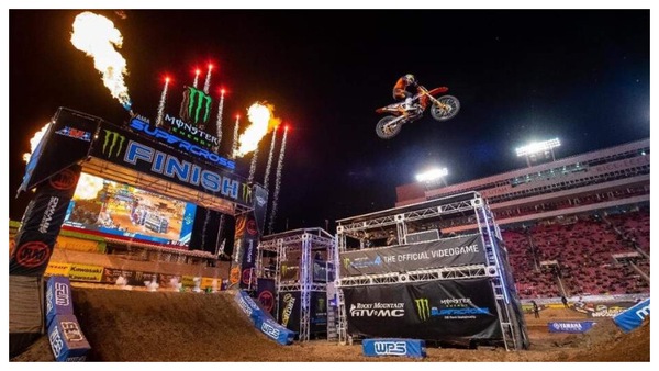 Il Monster Energy Supercross torna sotto l’egida AMA