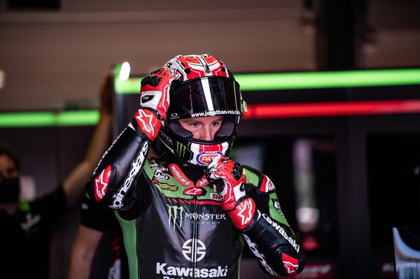 SBK Inghilterra, FP3: un Rea anfibio umilia gli avversari, Redding a terra