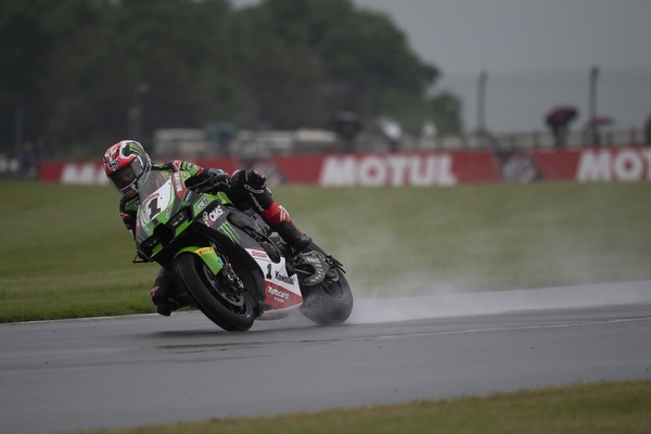 SBK Inghilterra, Rea deluso: “In un paio di punti, ho rischiato di volare”