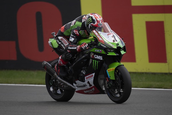 SBK Inghilterra: Rea padrone in Superpole Race, disastro Redding ultimo