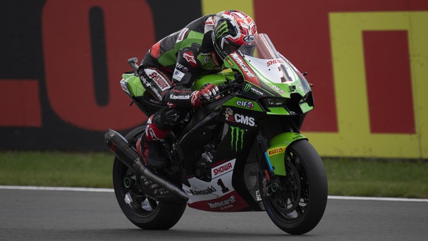 SBK Inghilterra: Rea padrone in Superpole Race, disastro Redding ultimo