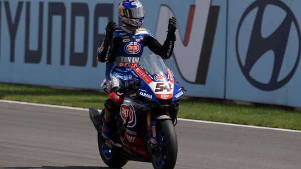 SBK Inghilterra, Gara 2: cade Rea, Razgatlioglu vince ed è primo nel mondiale