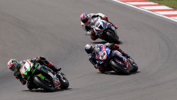 SBK Donington, pagelle: Razgatlioglu fenomeno, Rea umanizzato