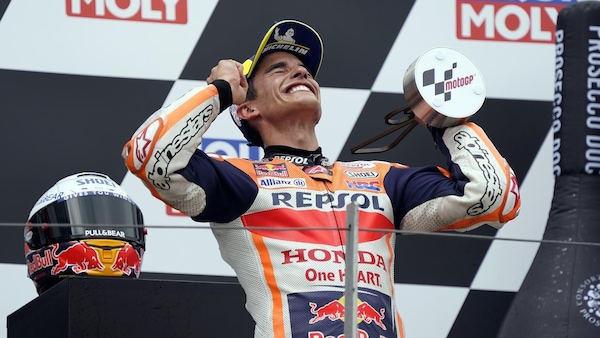 MotoGP: all'asta le saponette di “Re” Marquez dal Sachsenring
