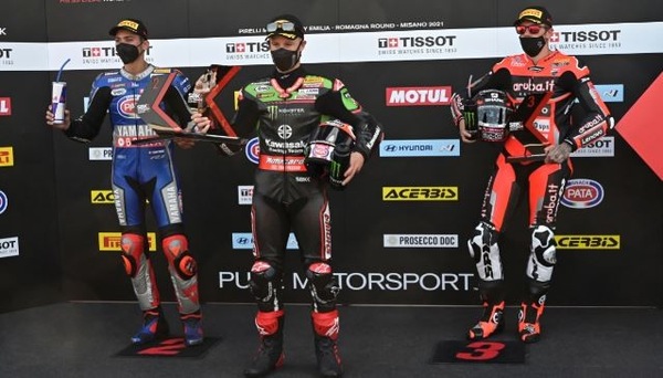 SBK, ad Assen primo esame 2021: alzerà la mano Razgatlioglu o Rea?