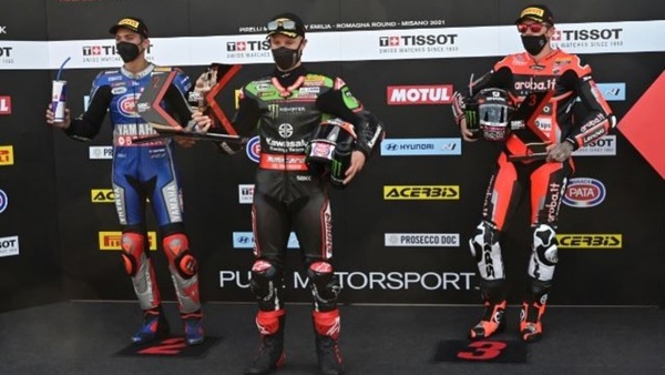SBK, ad Assen primo esame 2021: alzerà la mano Razgatlioglu o Rea?