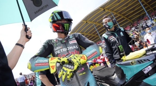 MotoGP, Zeelenberg: “Quando Rossi cade è perché cerca il limite”