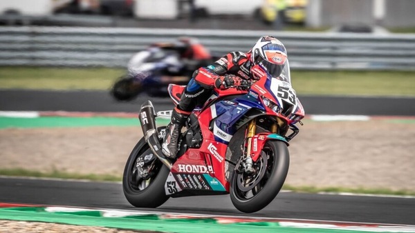 IDM, Red Bull Ring: frattura alla clavicola per Alex Polita