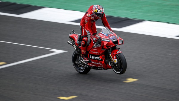 MotoGP Gran Bretagna, FP3: miglior tempo per Miller, Rossi in Q2