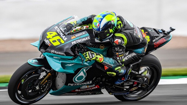 MotoGP Gran Bretagna, Rossi in terza fila: “Stavolta sono più costante”