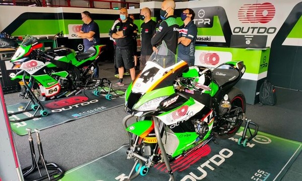 SBK Francia, Uribe "placcato" in aeroporto, Pedercini a punta unica
