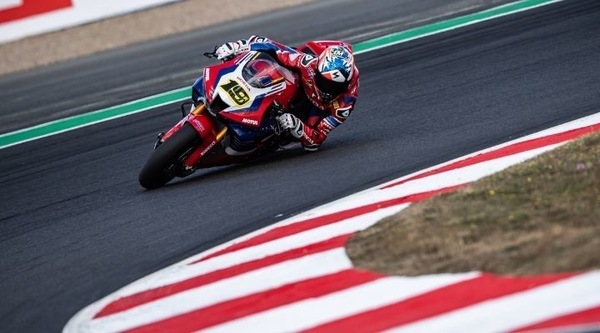 SBK Magny-Cours, Bautista guarda al 2022: “Non so come troverò la Ducati”