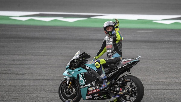 MotoGP Aragon, Rossi: “Ho un buon rapporto con Dovizioso”