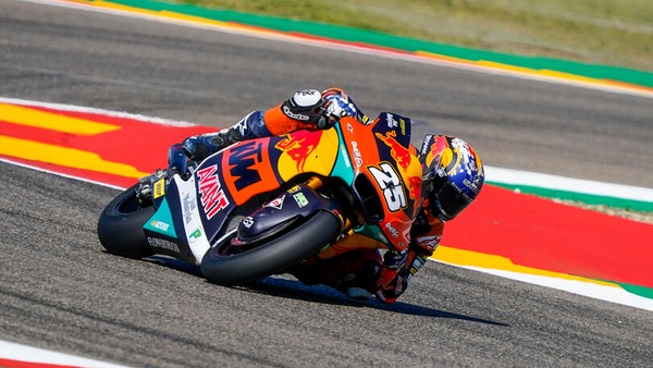Moto2 Aragon: Raul Fernandez batte anche il dolore, out Bezzecchi