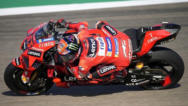 MotoGP Aragon, Gara: Bagnaia doma Marquez e sigla la sua prima vittoria