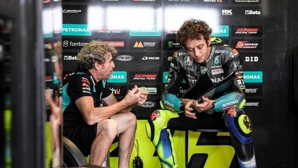 MotoGP, Rossi felice per Pecco: "La prima vittoria non la scordi mai"