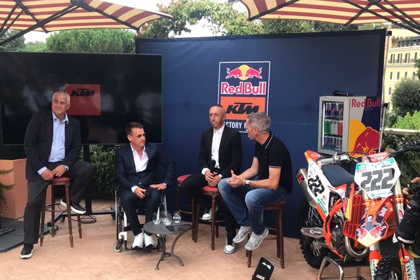 MXGP, ritiro Cairoli: le parole dei vertici KTM