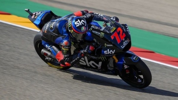 Moto2, pioggia protagonista a Misano: Bezzecchi svetta nelle FP2