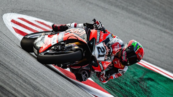 SBK Barcellona: Rinaldi trionfa in Gara 2, Razgatlioglu e Redding sul podio