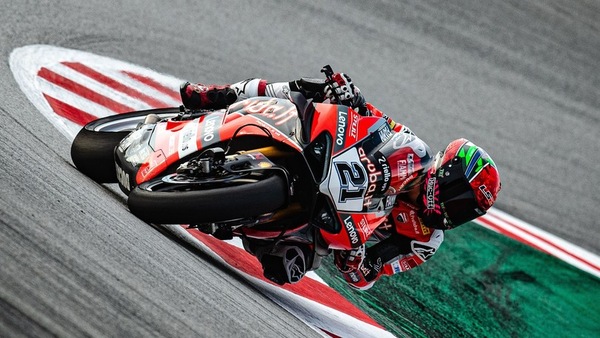 SBK Barcellona: Rinaldi trionfa in Gara 2, Razgatlioglu e Redding sul podio