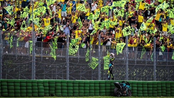 MotoGP, Misano si tinge di giallo: 10 mila spettatori in più per Vale