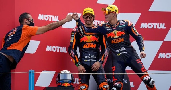 Moto2, Gardner a Misano con Fernandez che gli soffia sul collo