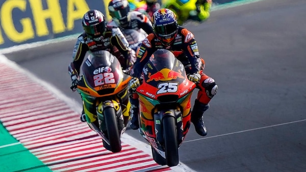 Moto2, Fernandez: “Avrei dovuto pensare più al campionato che alla gara”