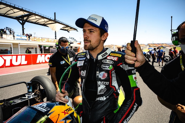 SBK: Oettl e Puccetti ai saluti, Go Eleven spettatore interessato