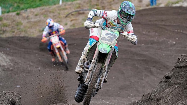 MXGP: il duello in pista prosegue sui social