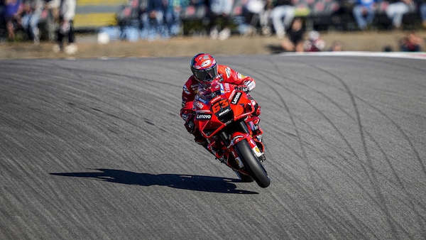 Qualifiche MotoGP Algarve: pole di Bagnaia nel tripudio Ducati di Portimao