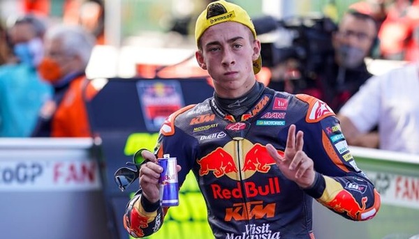 Moto3 GP Algarve, Acosta Campione: “Ho percorso tutto l'ultimo giro piangendo”