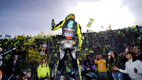 MotoGP, a Valencia finisce l'era Rossi: “Mi sento tranquillo, per ora”