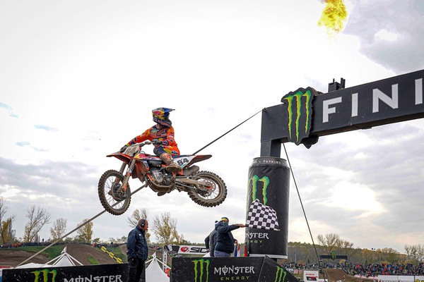 MXGP: Herlings e Febvre a pari punti dopo la prima manche!