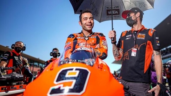 Petrux: “Rossi comprò il motorhome da mio padre, poi duellammo per le vittorie”