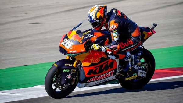 Moto2, GP Valencia: Fernandez precede Gardner nelle FP2