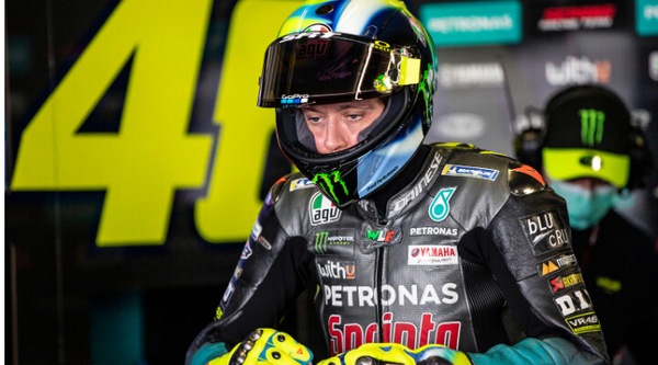MotoGP Valencia, Valentino Rossi: “Pagherei i piloti per il 200° podio”