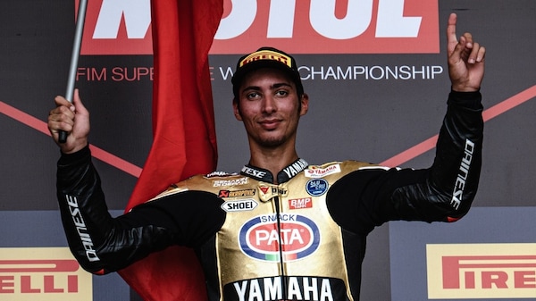 SBK Indonesia, la dedica di Razgatlioglu: “Questo titolo è per mio papà”