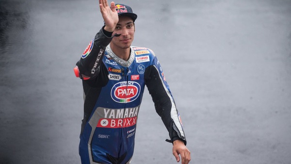 SBK Razgatlioglu rende onore a Rea: “È una leggenda e mi diede consigli”