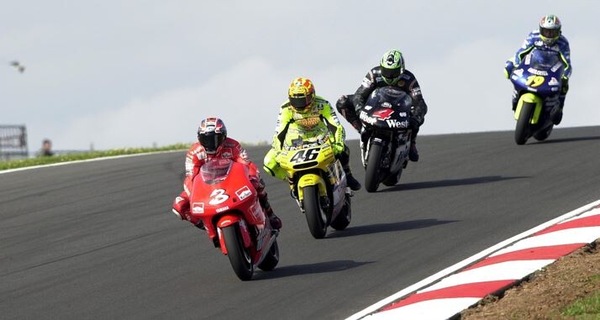 MotoGP, Biaggi: “Io e Valentino Rossi veri avversari, entrambi italiani”