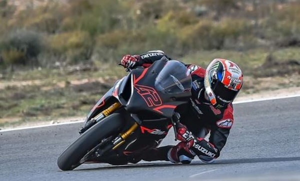 Rins imita Binder: Alex si prepara alla MotoGP con una Suzuki di serie